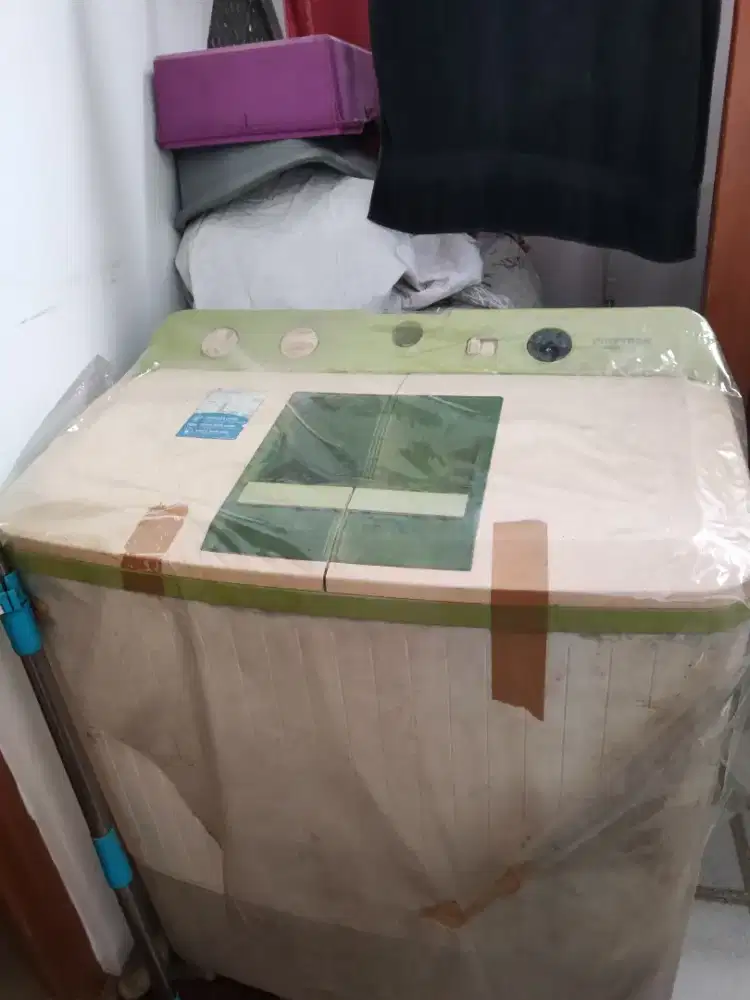 Mesin cuci 2 tabung Polytron