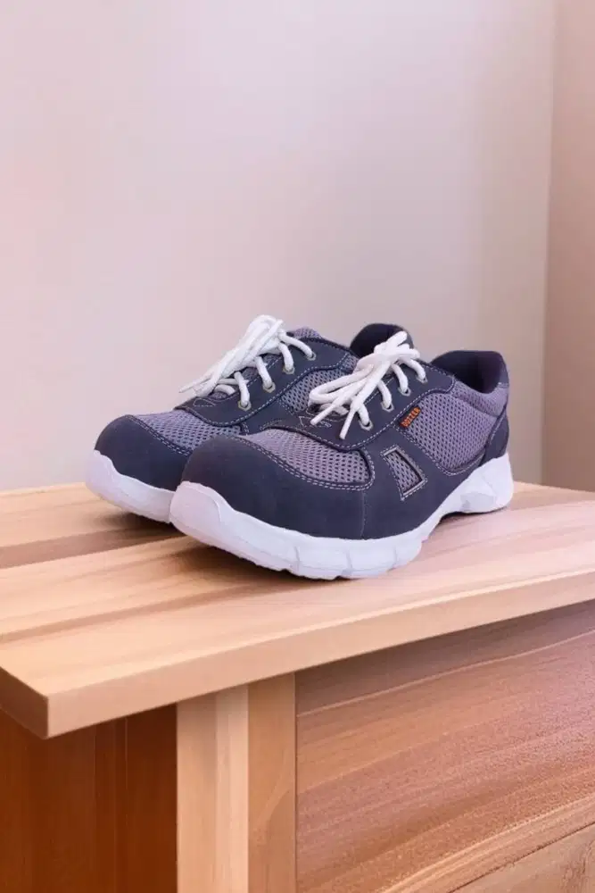Flash sale Sepatu safety untuk area Samarinda