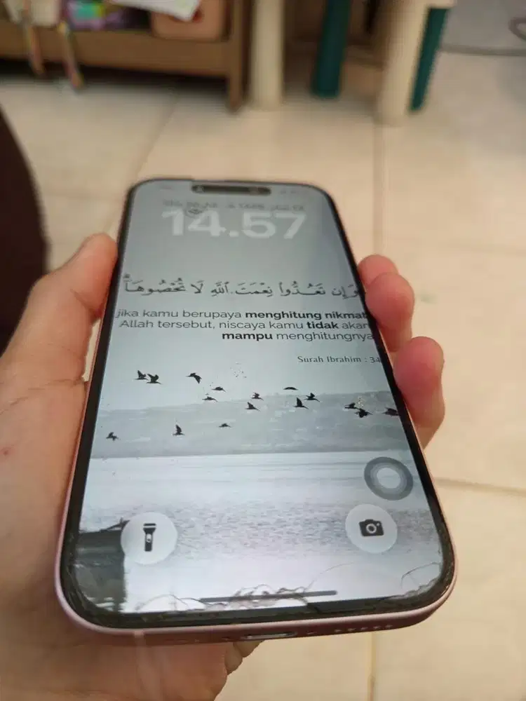 Iphone 15 basic 128 pink