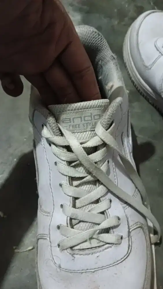 Sepatu brand ando size 42