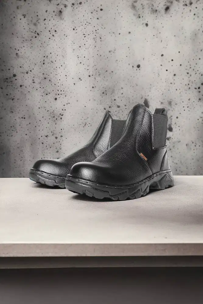 Harga miring Sepatu safety untuk area panas Purworejo