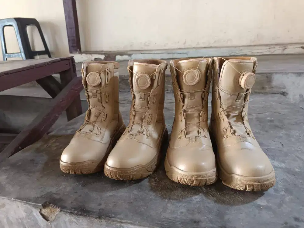 SEPATU PDL UKURAN 41 DAN 42