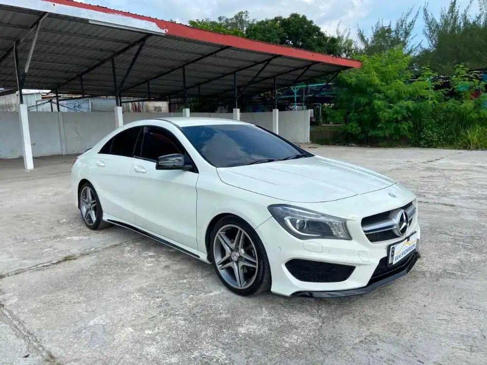 MERCEDES-BENZ CLA 200 AT 2014