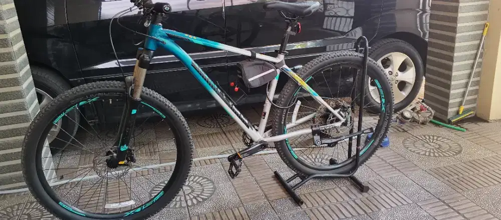 Sepeda polygon Xtrada 6 Limited Edition