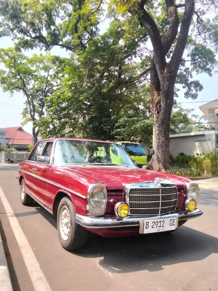 Mercedes Benz W115 1976 Red Merah BU Boxer Classic 1975 MERCY 1977 200