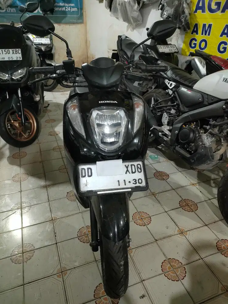 Honda Genio 2025 hitam
