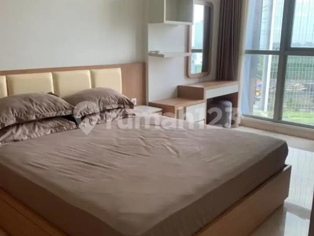 Apartemen Gold Coast, Pik