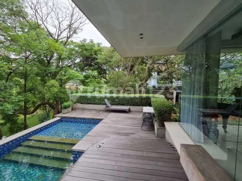 Rumah Mewah di Lotus Palace Pik Posisi Hook