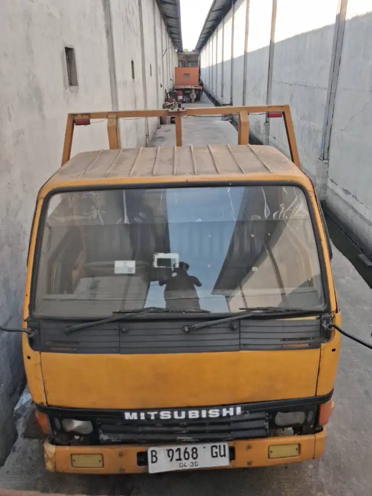 Di jual Mitsibishi Canter FE 334