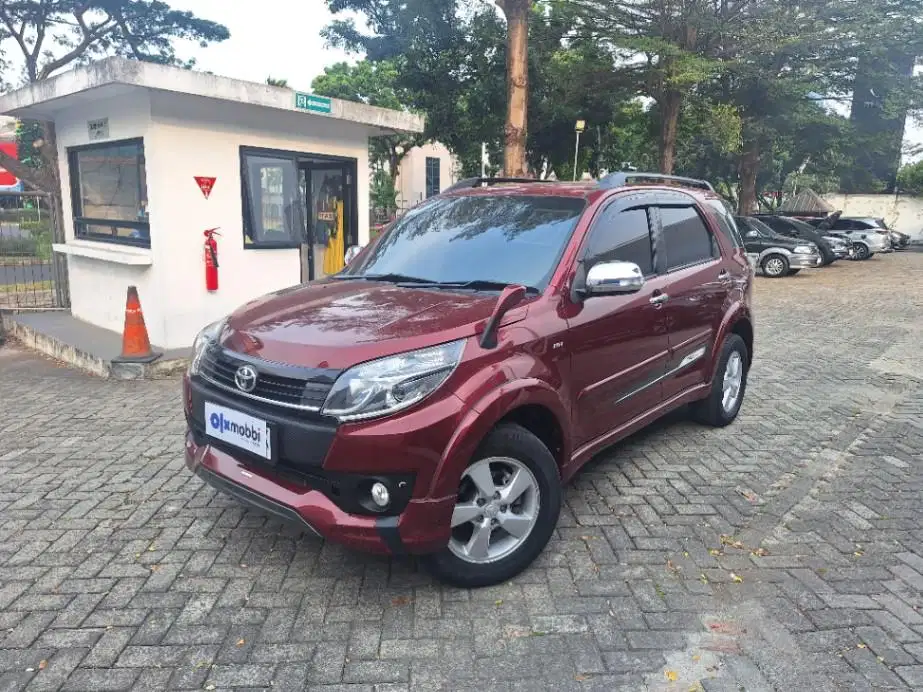 LOW DP Toyota Rush 1.5 TRD Sportivo Bensin-AT 2015 KYK