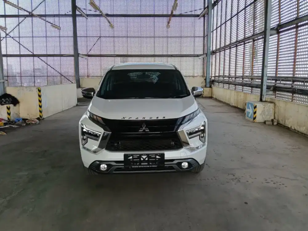 Xpander Ultimate 2024 km 7rb