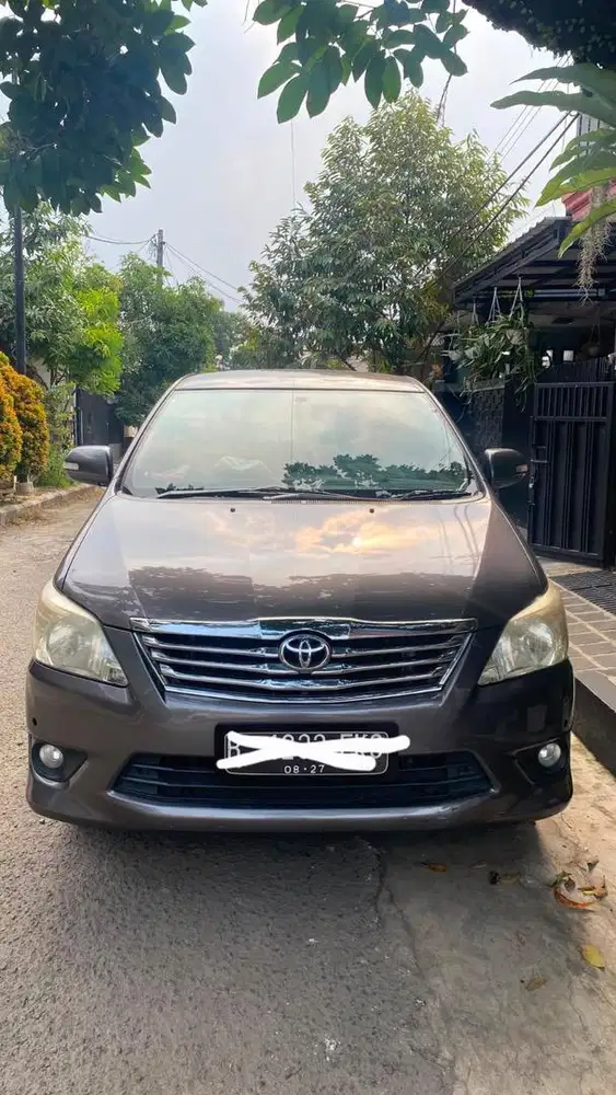 Toyota Kijang Innova 2012 Bensin