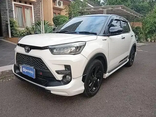 DP RENDAH - Toyota Raize 1.0 GR Sport Two Tone Bensin-AT 2023