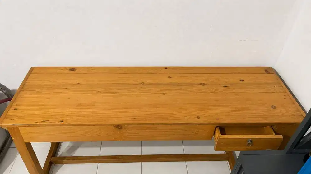 Meja Dapur Laci