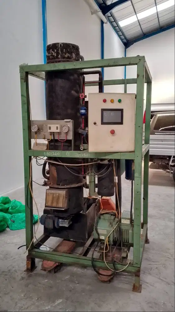 JUAL MESIN ES BATU KRISTAL KONDISI HRS DIPERBAIKI - MERK BITZER