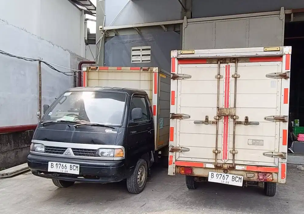 DIJUAL 2 UNIT MOBIL BOX MITSUBISHI C.T120 SS TAHUN 2013