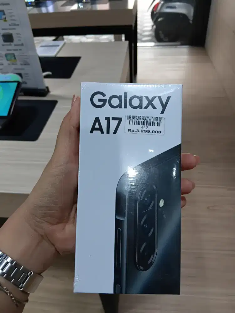 Ready samsung A17 4/128 garansi resmi 1tahun atlantis dahsyat