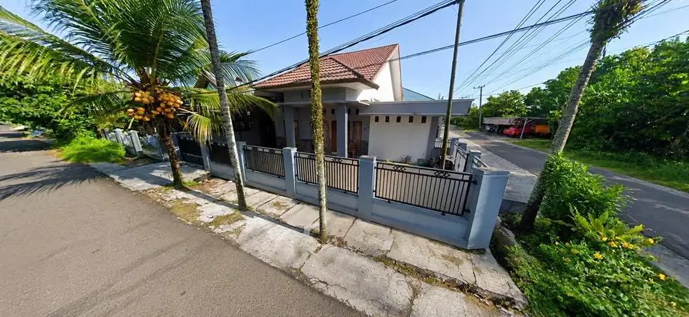 Di Jual Rumah + Toko Strategis!