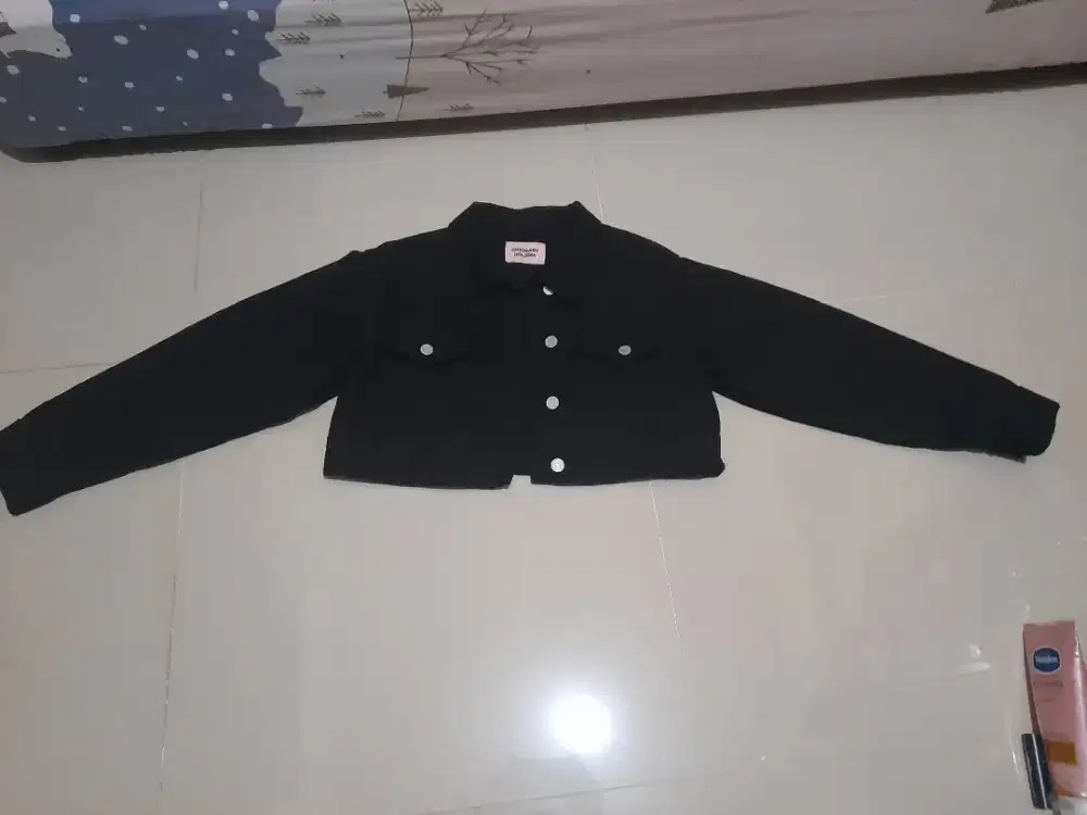 Jacket crop Ordinary size M besar