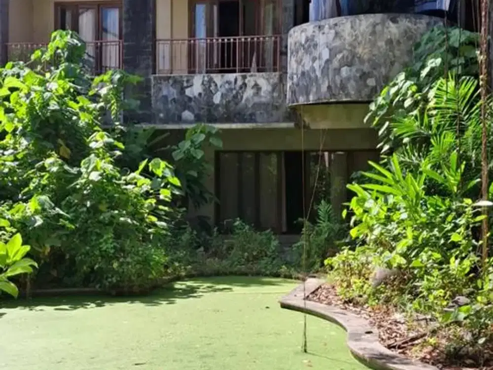 Tanah dengan Gedung dan Villa Dijual, di Denpasar Barat
