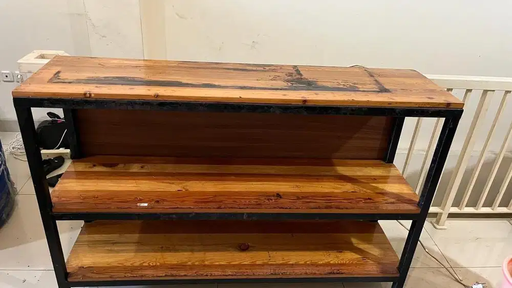 Meja Kayu kaki besi kuat