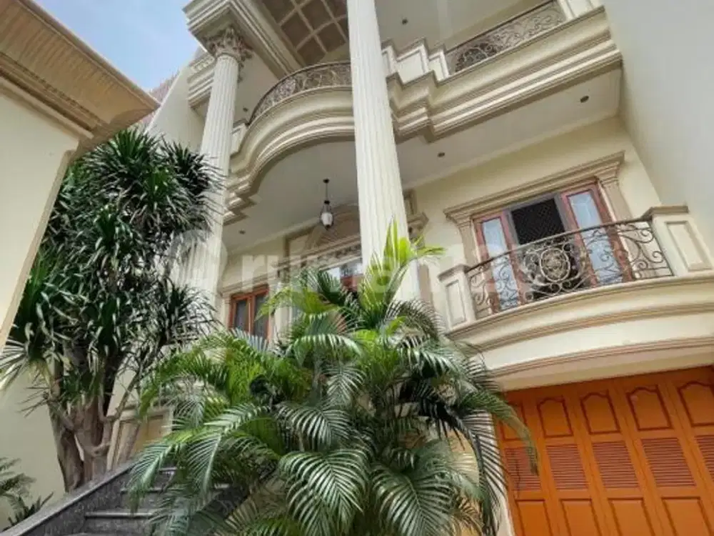 Rumah Mewah di Pik Full Marmer, Full Furnished