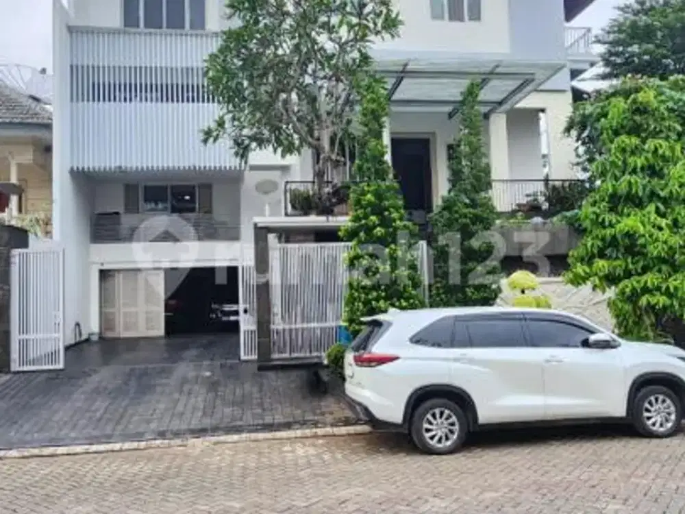 Rumah Mewah di Pik 3,5 Lantai Full Bangunan, Posisi Hook Ada Kolam Renang dan Rooftop