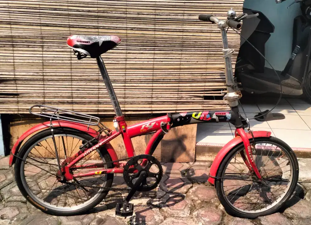 Sepeda lipat odessy