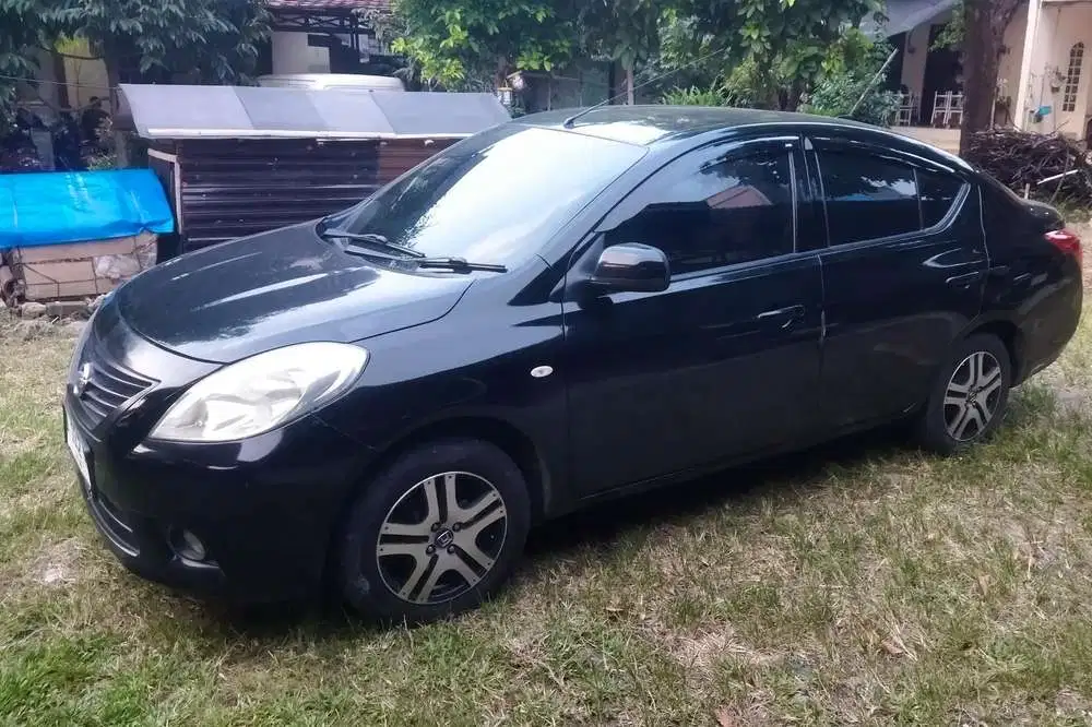 Nissan Almera 2012 Bensin