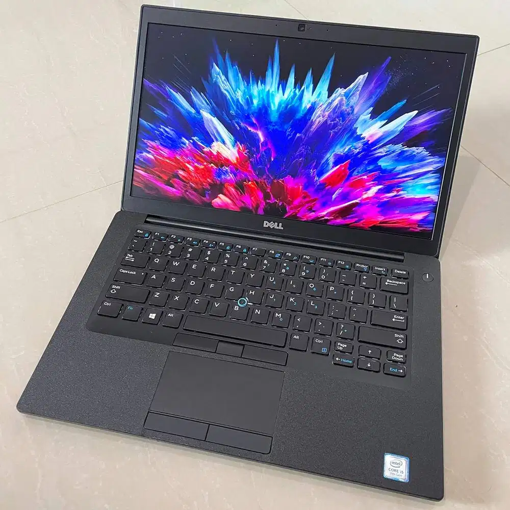 Laptop Dell i5-7300U RAM 8GB / SSD 256GB FHD (1920 x 1080) MURAH !!!