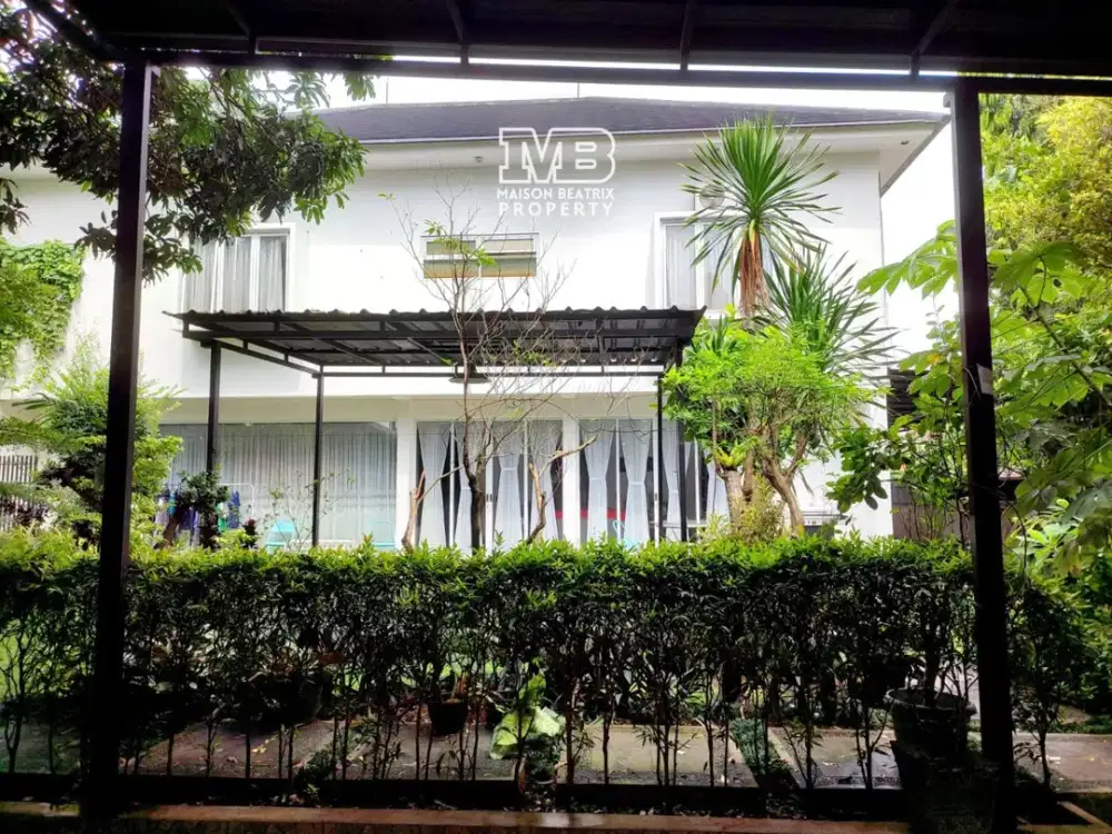 RUMAH LUAS BAGUS TERAWAT SIAP HUNI LOKASI STRATEGIS DI PERUM. DANAU WITANA HARJA