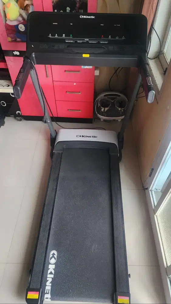 Treadmill KINETIC 12P Ace Hardware