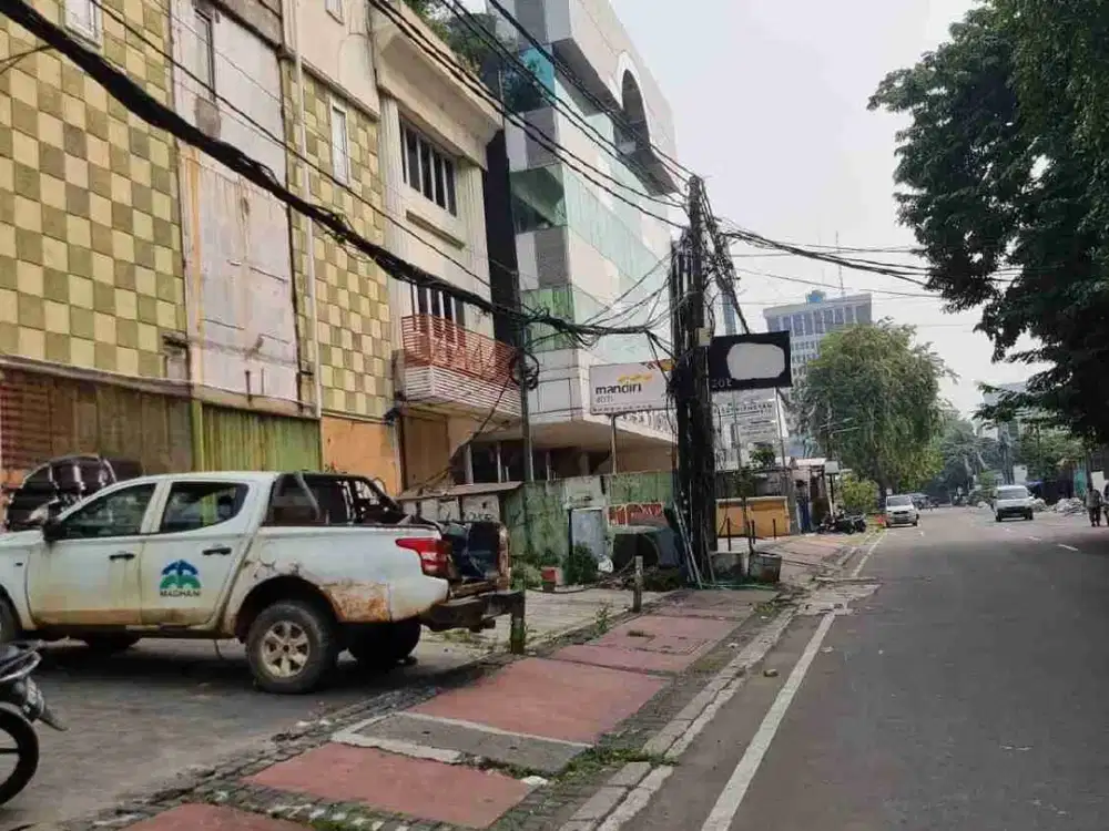 DIJUAL ATAU DISEWAKAN GEDUNG KOMERSIL 4,5 LANTAI DI JL BATU CEPER RAYA JAKARTA PUSAT