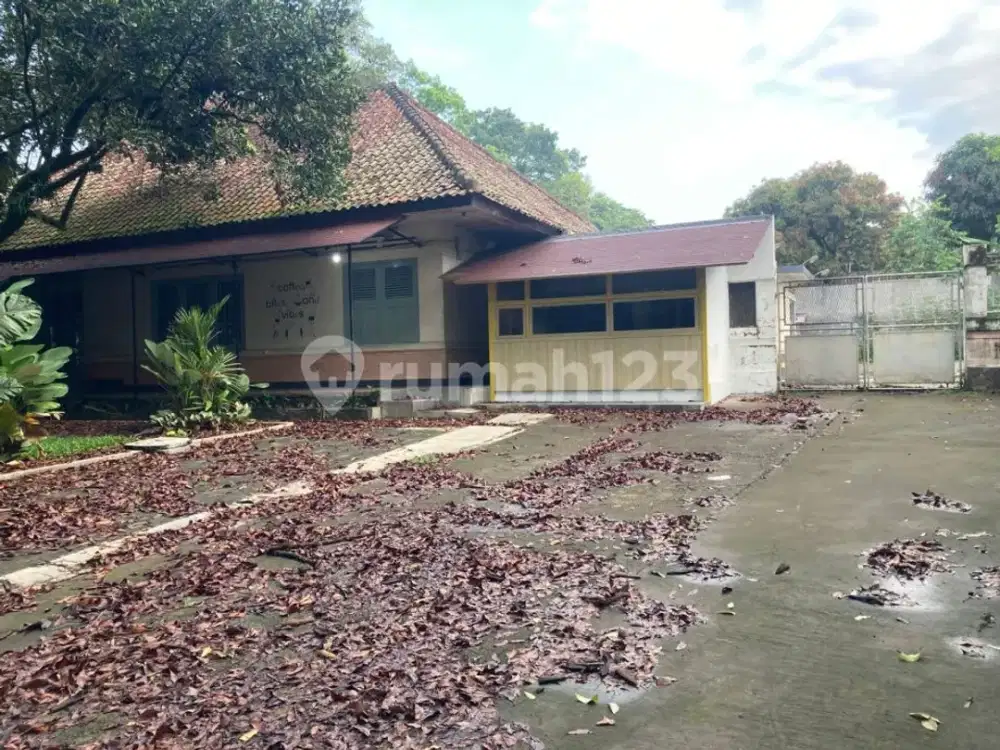 Jarang Ada!! Disewakan Rumah Cocok untuk Cafe, Resto di Area Dago