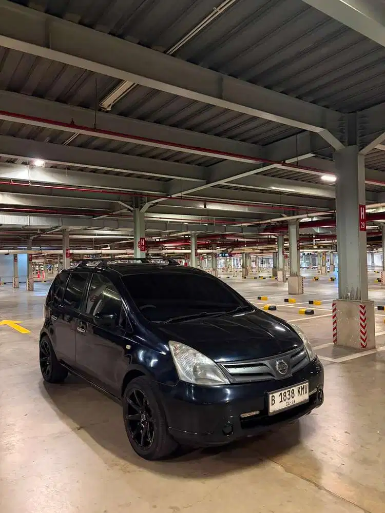 Nissan Grand livina 2010 Bensin