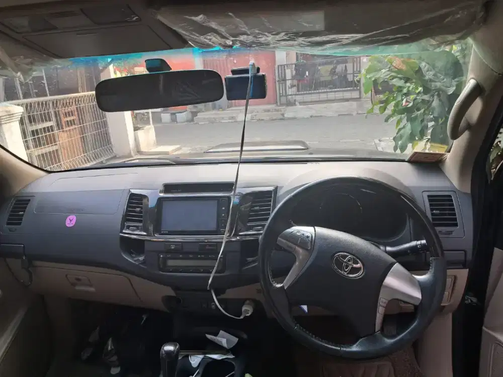 Jual beli mobil seken