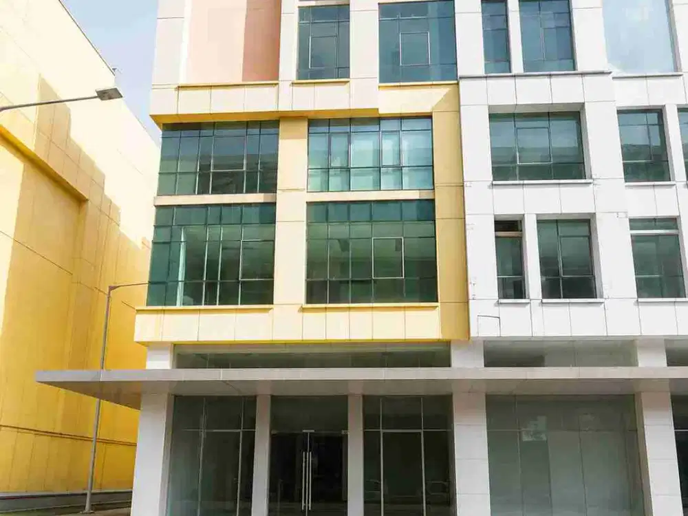 Disewakan ruko hoek ada lift graha boulevard gading