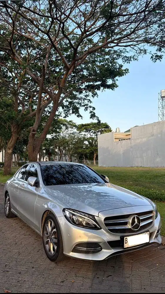 Mercedes-Benz C200 2015 Bensin