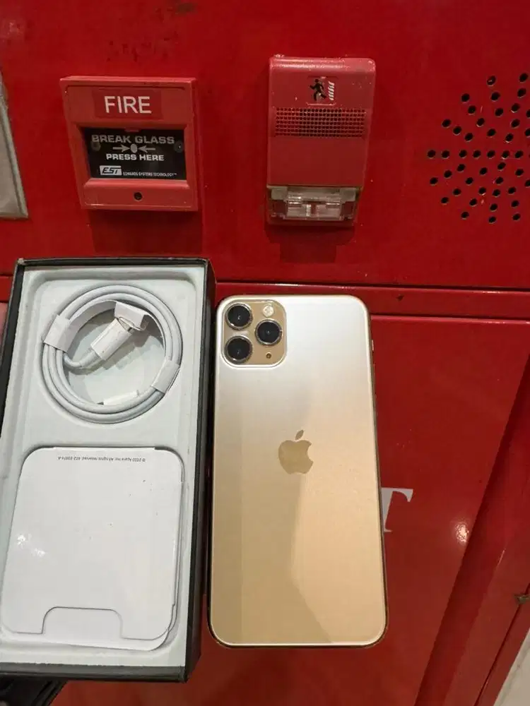 Iphone 11 pro 256gb adanya apple satu