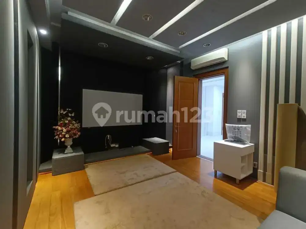 Dijual Rumah Mewah Garden Imperial, Pantai Indah Kapuk View Danau