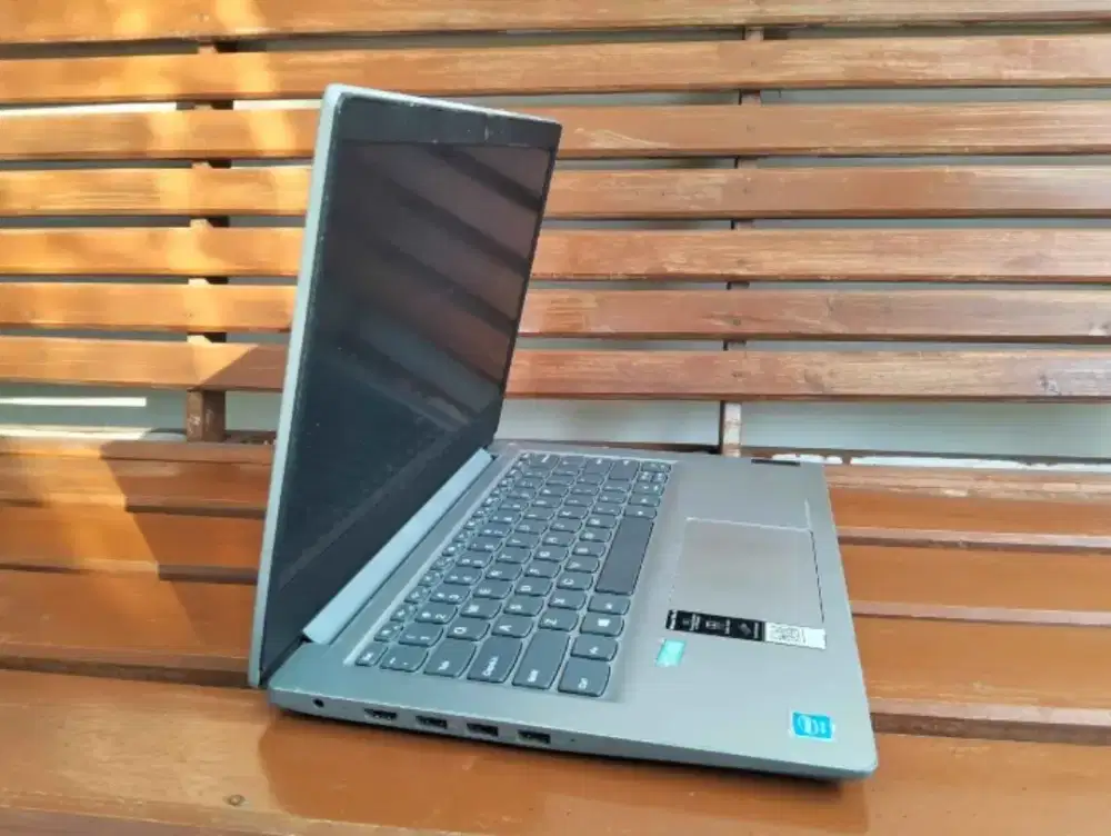 Lenovo Ideapad slim 3 Intel n4020/RAM 4/SSD 256/VGA UHD 600/model baru