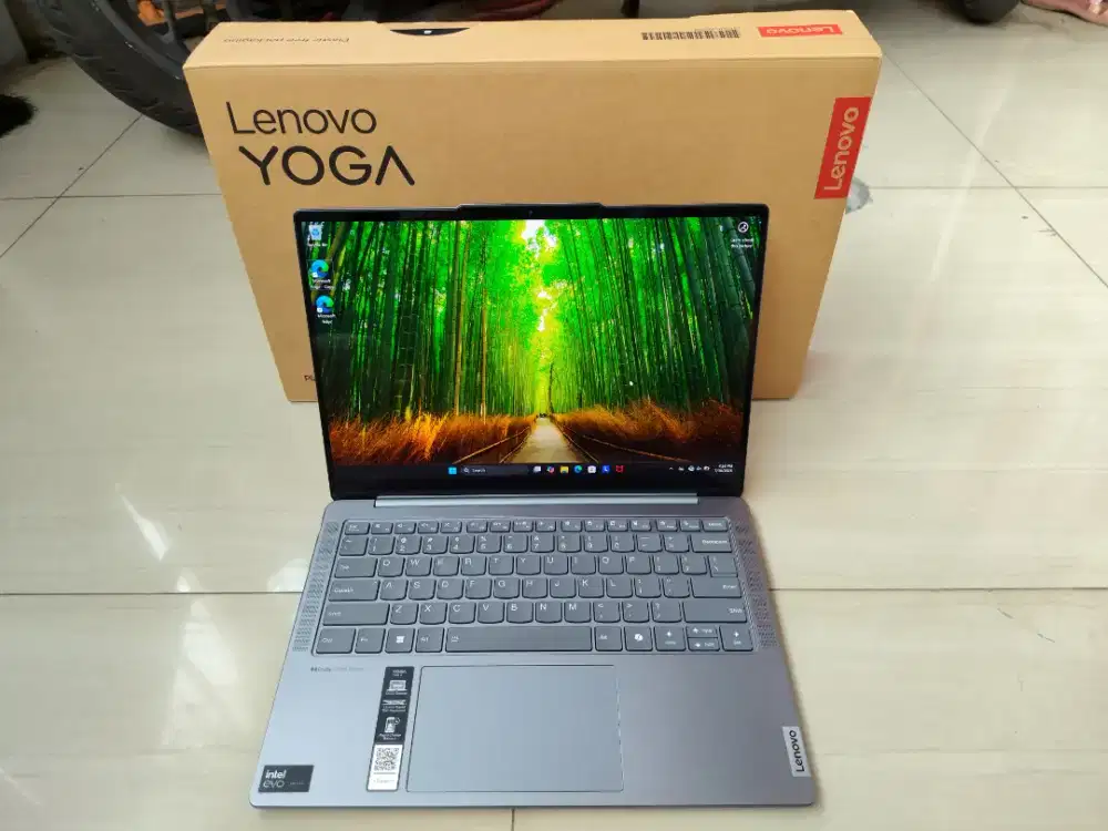 Lenovo Yoga Slim 7 14IMH9 core ultra 7 155H ram16gb SSD 1TB 14inchOLED
