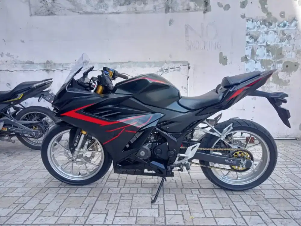 HONDA CBR 150 2021