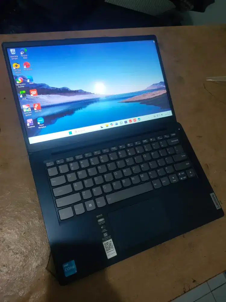 LENOVO IDEAPAD SLIM3 14IAU7 Core i3-1215U Gen12 RAM 8GB DDR4 SSD 512GB
