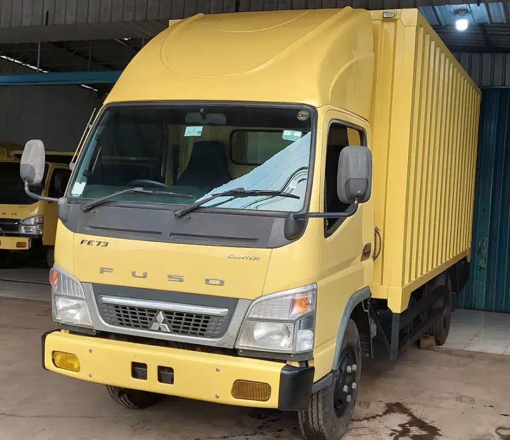 Colt Diesel Canter 6 Ban Box Besi Kontainer 2023 super istimewa