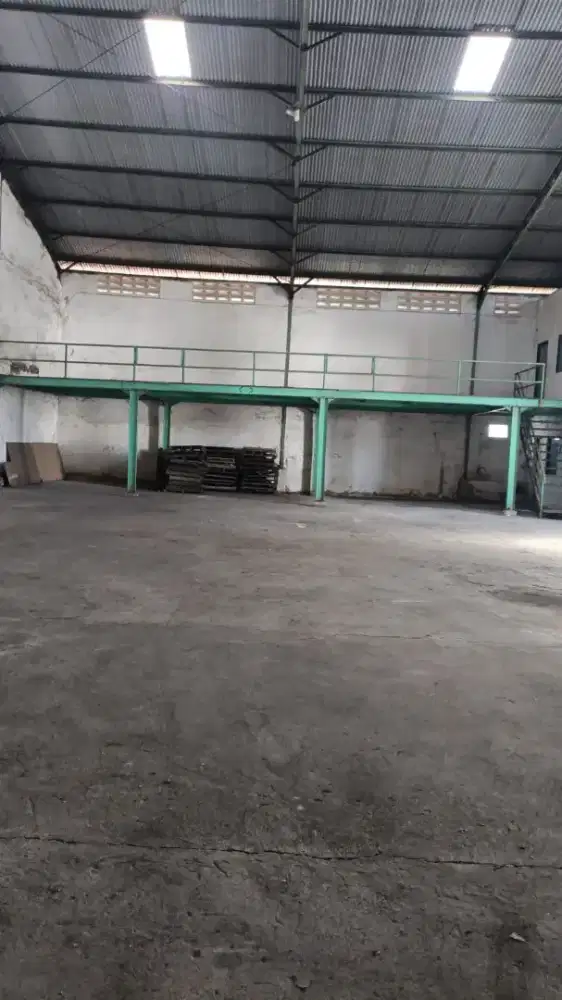 Gudang antropolis siap pakai 2 kantor aatas dan bawah