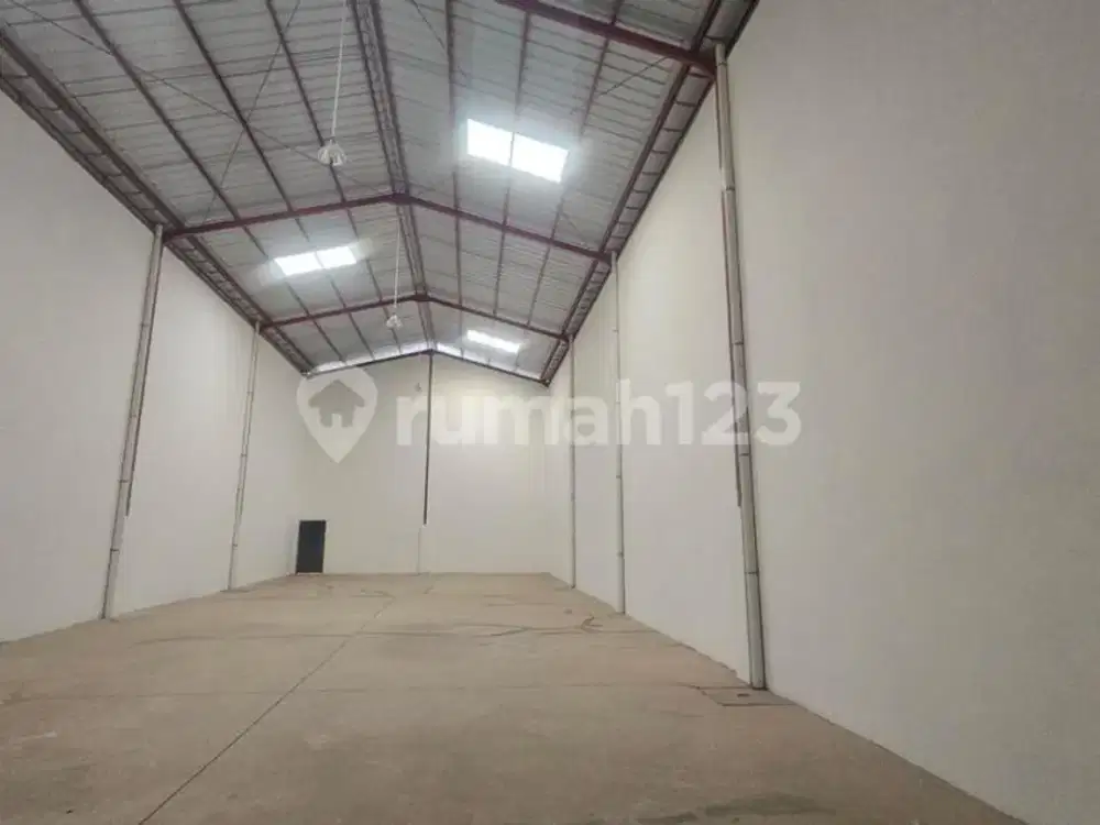Disewakan Gudang Kbc ( 10X30 )