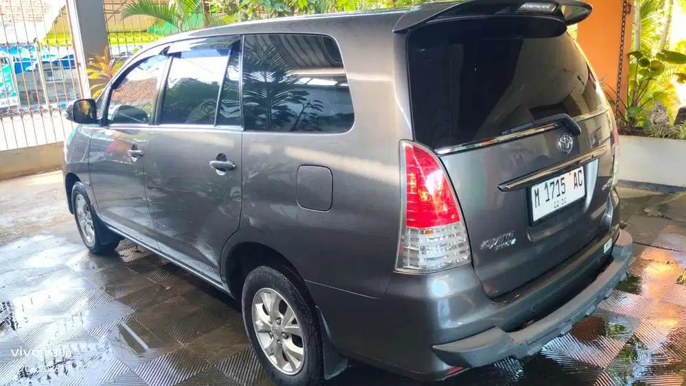 Toyota Kijang Innova 2010 Bensin Manual