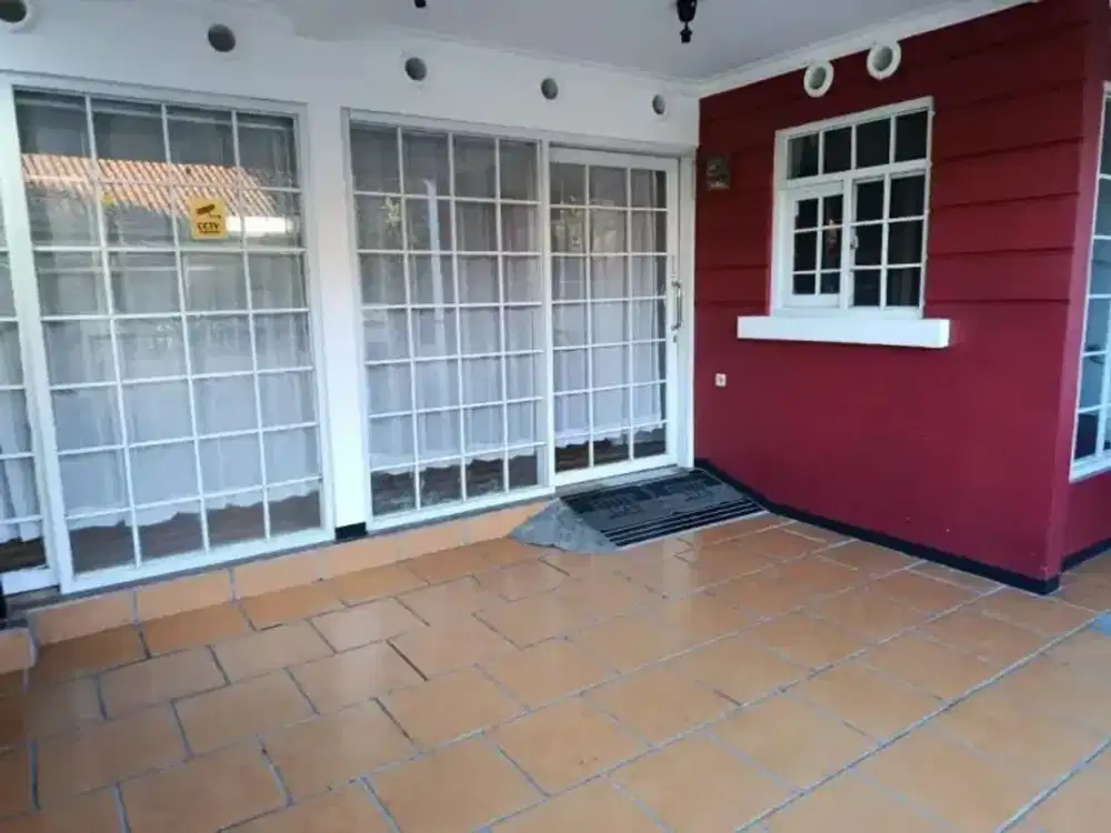 Disewakan Rumah sayap jalan Kolonel Masturi depan Gardenia Cimahi dekat Kota Mas Alun alun Cimahi