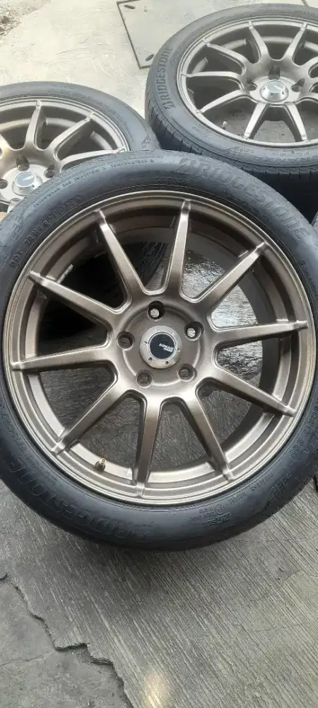 Velg racing dan ban